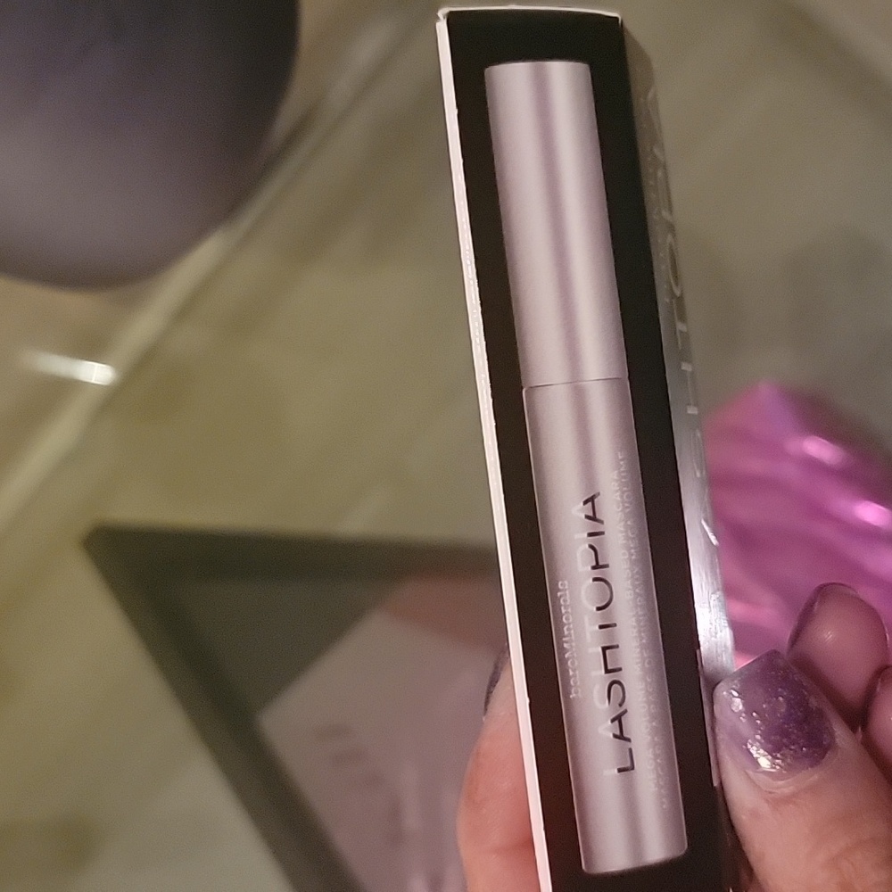 Benefit, IT Cosmetics, YSL, & Bareminerals mascara bundle with brand new bag! - Picture 10 of 16